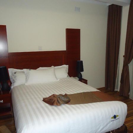 Miracle Hotel Addis Ababa Ngoại thất bức ảnh